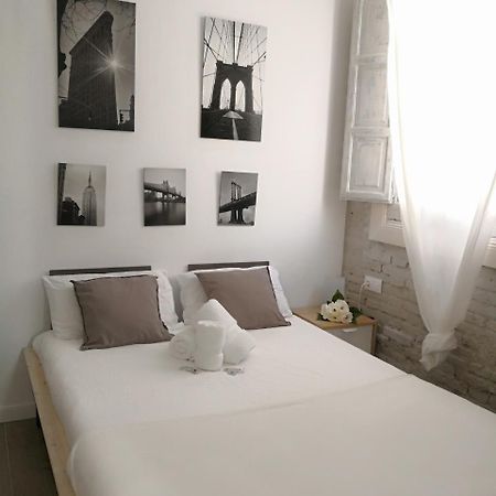 Suites By Eric Olsan Valencia Buitenkant foto