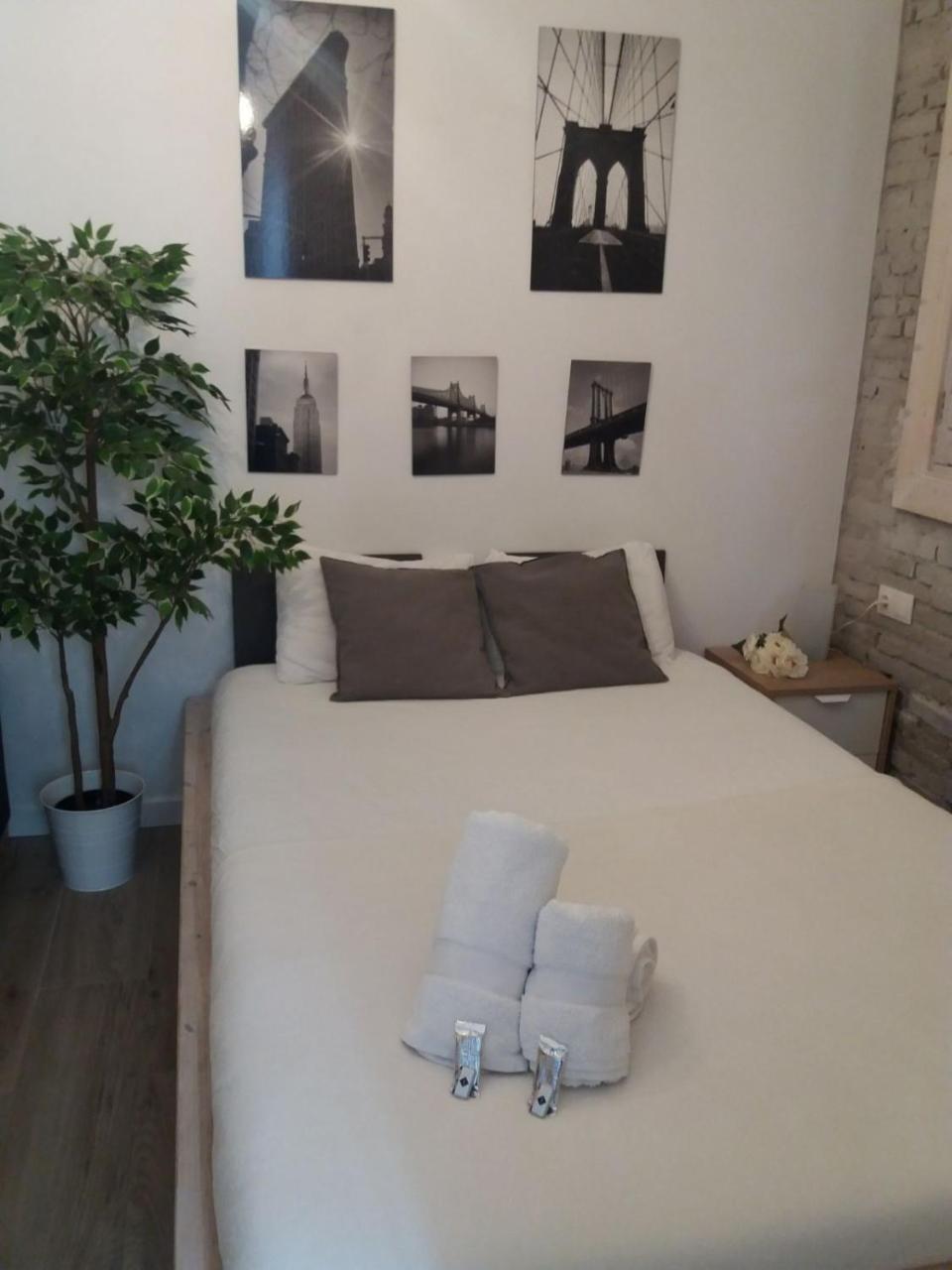 Suites By Eric Olsan Valencia Buitenkant foto